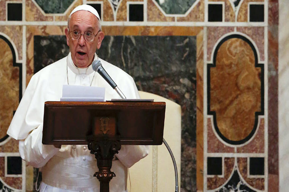pope francis accept invitation of nawaz sharif