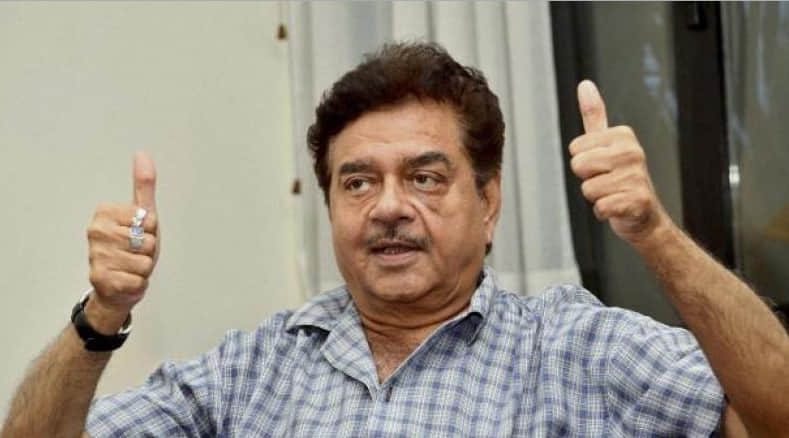 satrughna singha applauds jnusu president kanahiya kumar