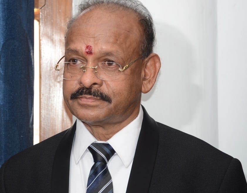 Sports officer didn't receive Minister's phone