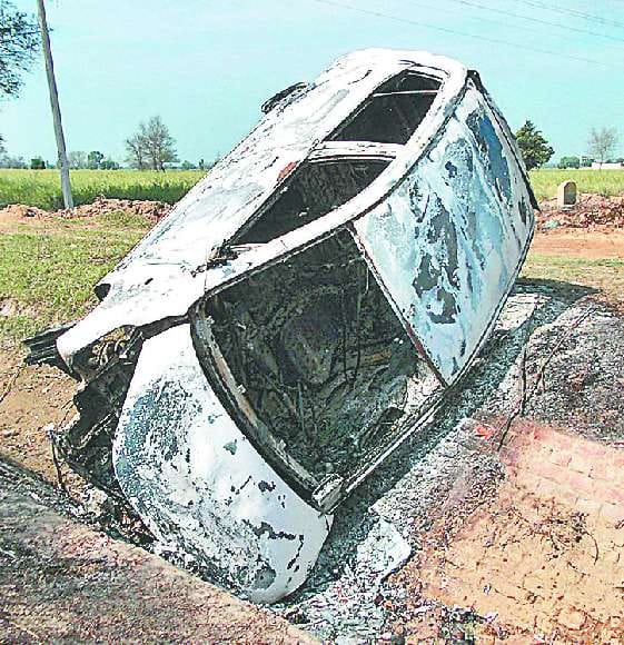 Sirsa News, Hindi News, Crime, Accident, Car, Miner, Burn, Sirsa