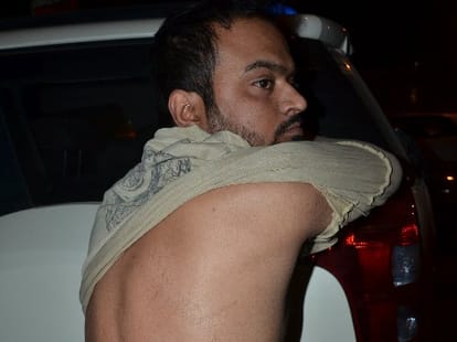 aims doctor hostage in minister house and beated