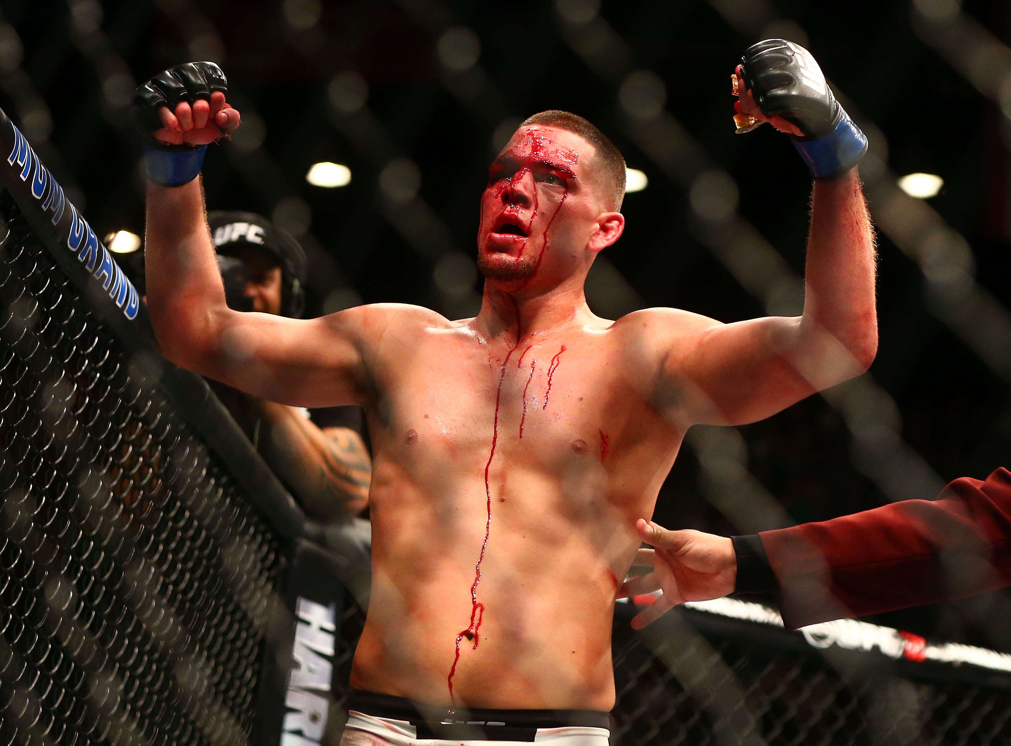 Nate Diaz stuns Conor McGregor at UFC 196