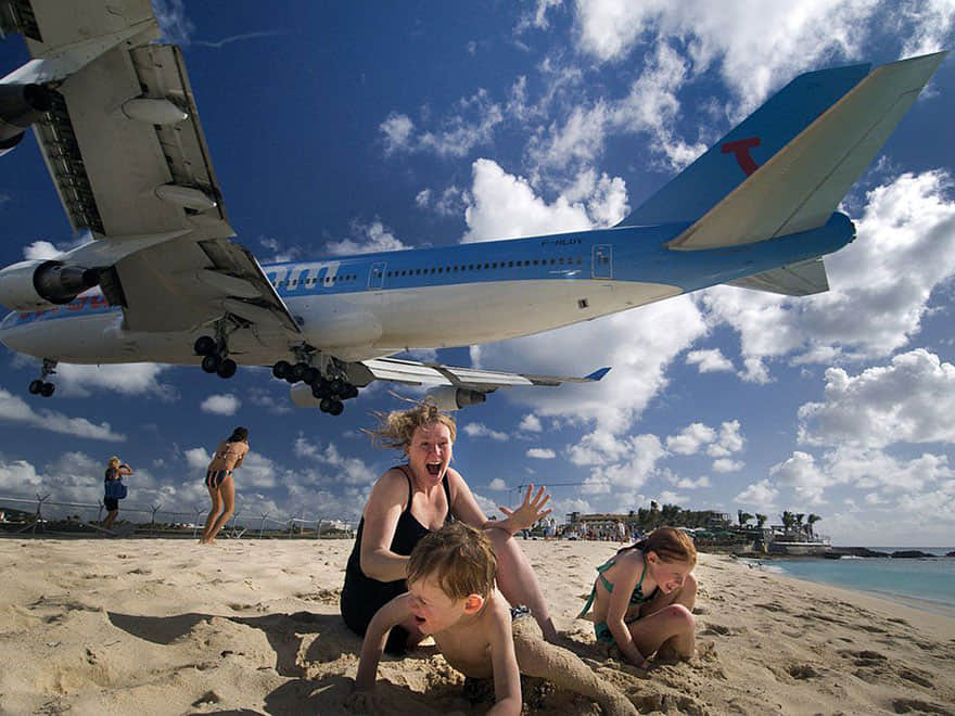 extreme plane landings at maho beach