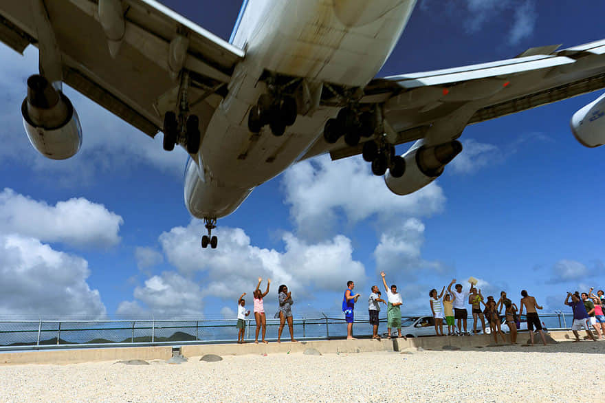 extreme plane landings at maho beach
