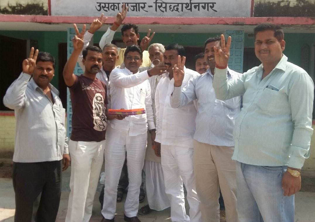 Abir and happy Holi celebrated by flying Spaiyon