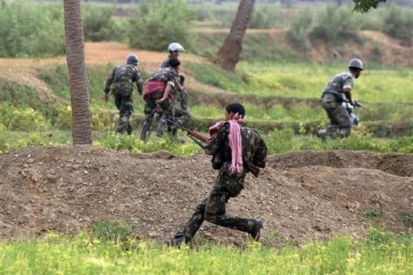 Police-Naxal encounter, two died in IED blast, cop injured