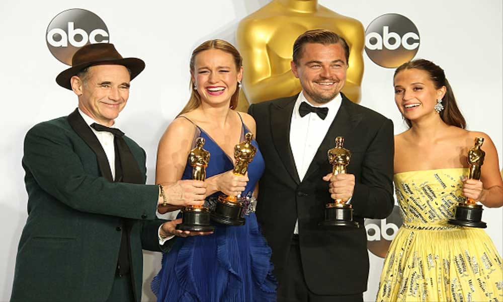 How is Oscars Award prepared