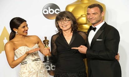 How is Oscars Award prepared