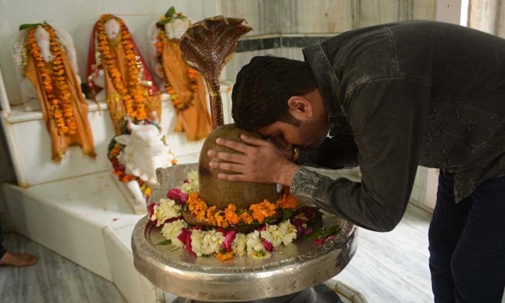 why god shiva likes water and belpatra 