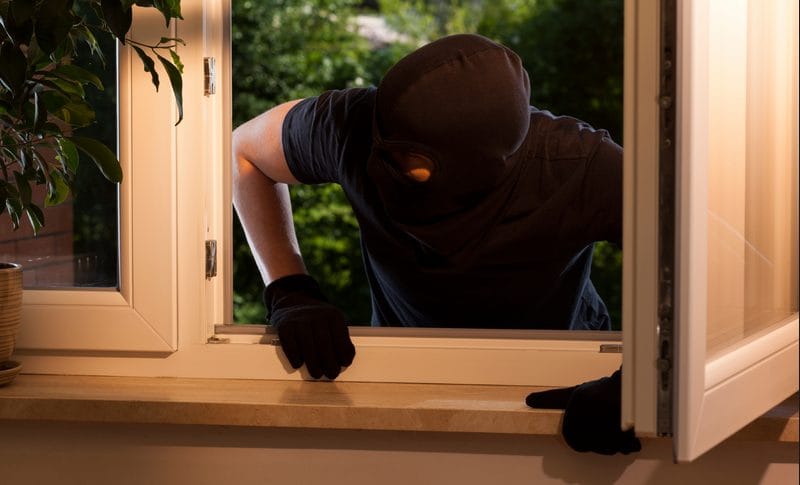 theft in ludhiana after hostage to elderly couple