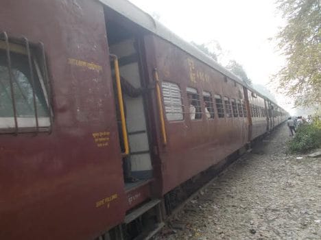 Eve teasing in train in ruhelkhand express.