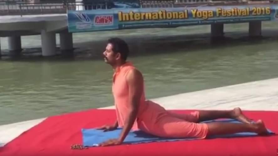 योगा बढ़ाएं एकाग्रता