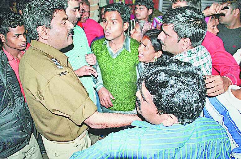  Ruckus in Meerut after death