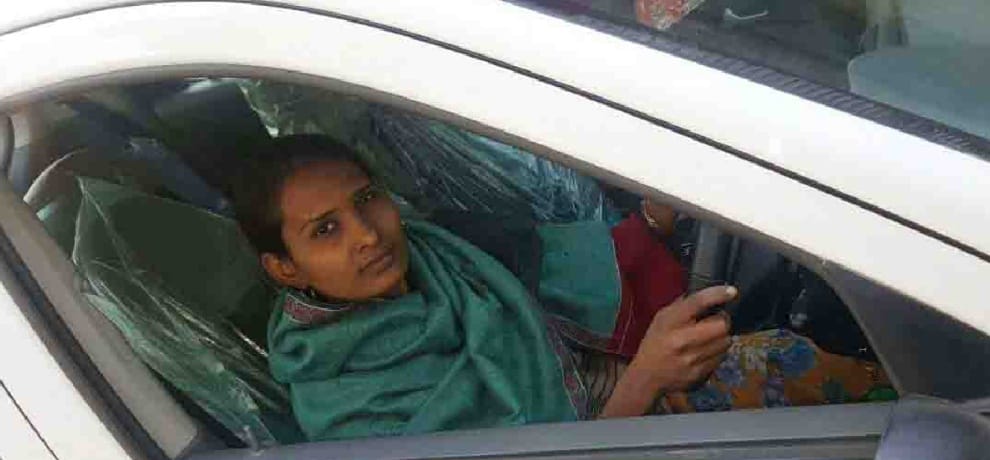 women taxi driver earn money with proud