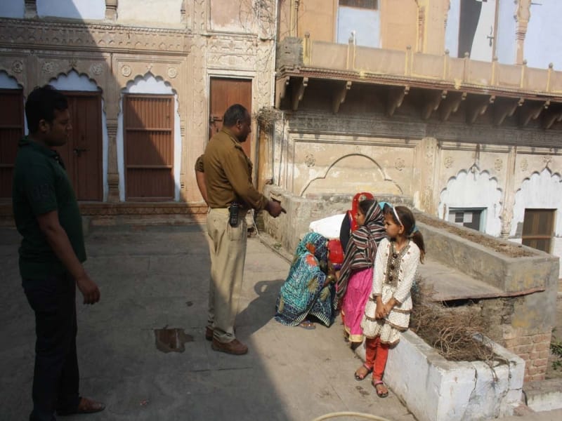 attack on khapatiya kunj in vrindavan