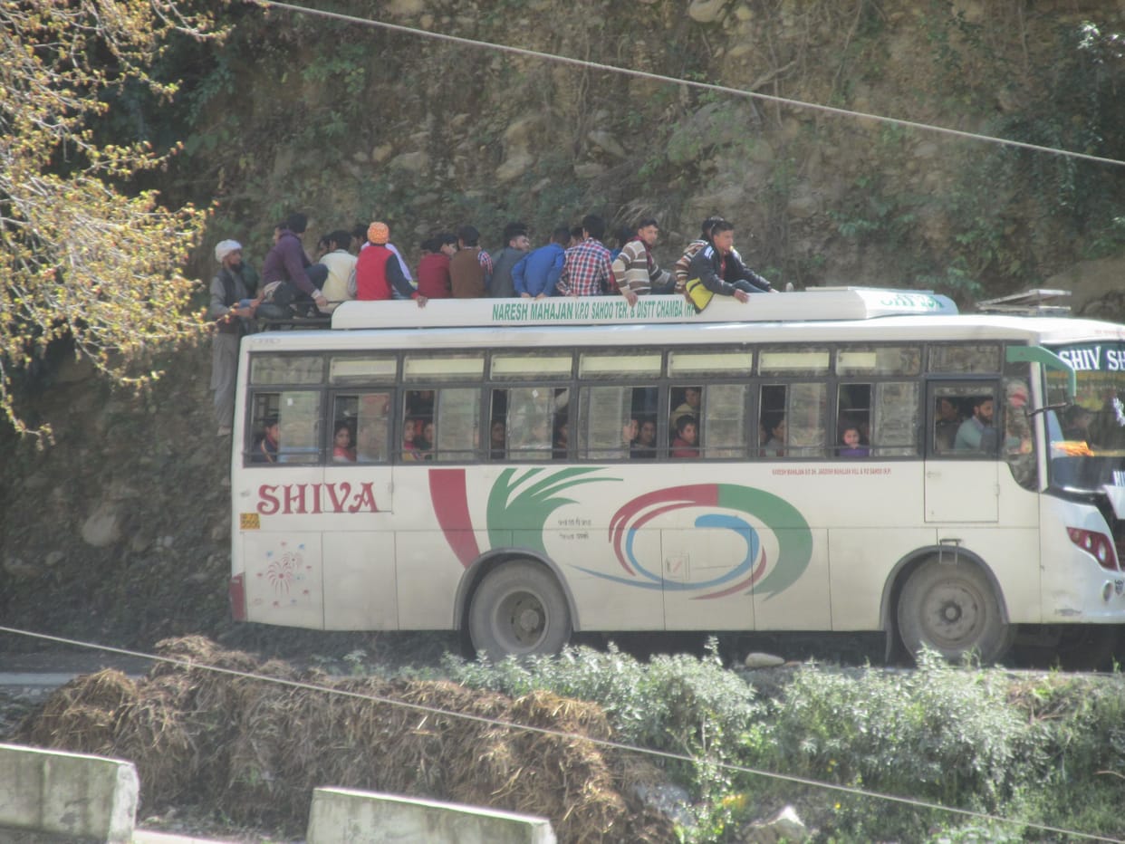 saho road overloading in bus