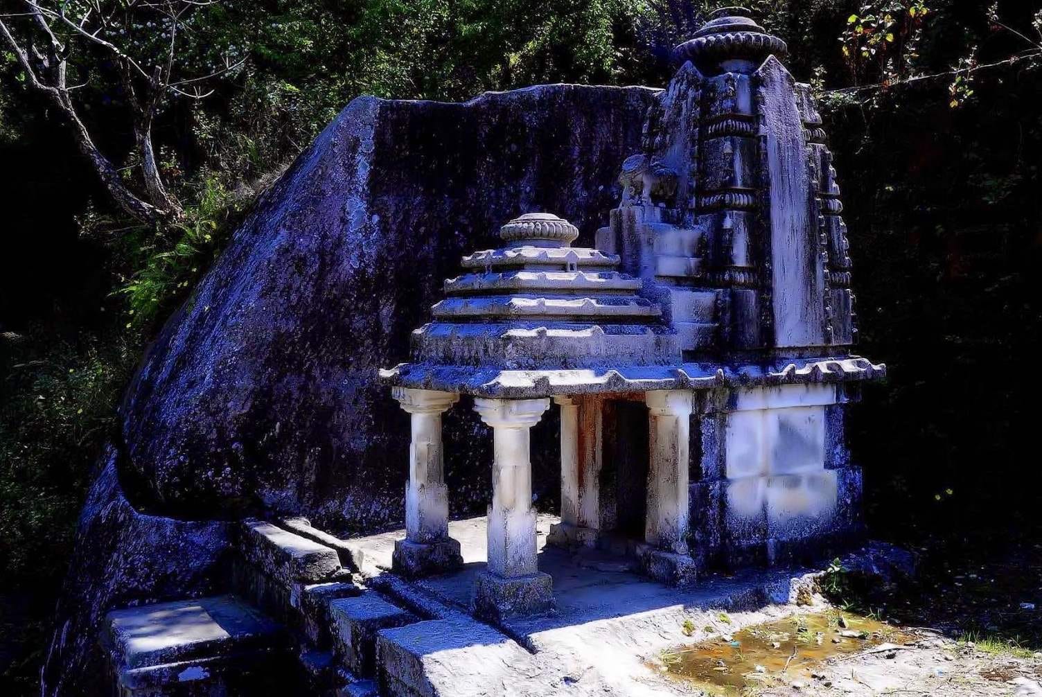 ek hathiya dewal temple in uttarakhand.