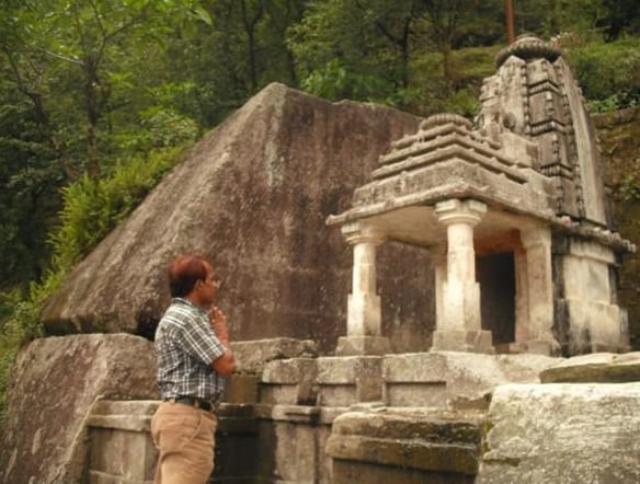 ek hathiya dewal temple in uttarakhand.