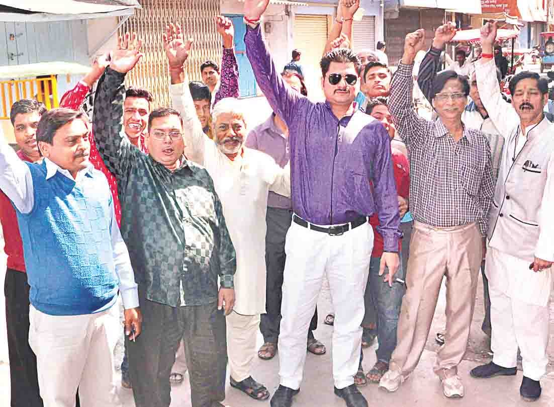 jwelars protaest in rampur