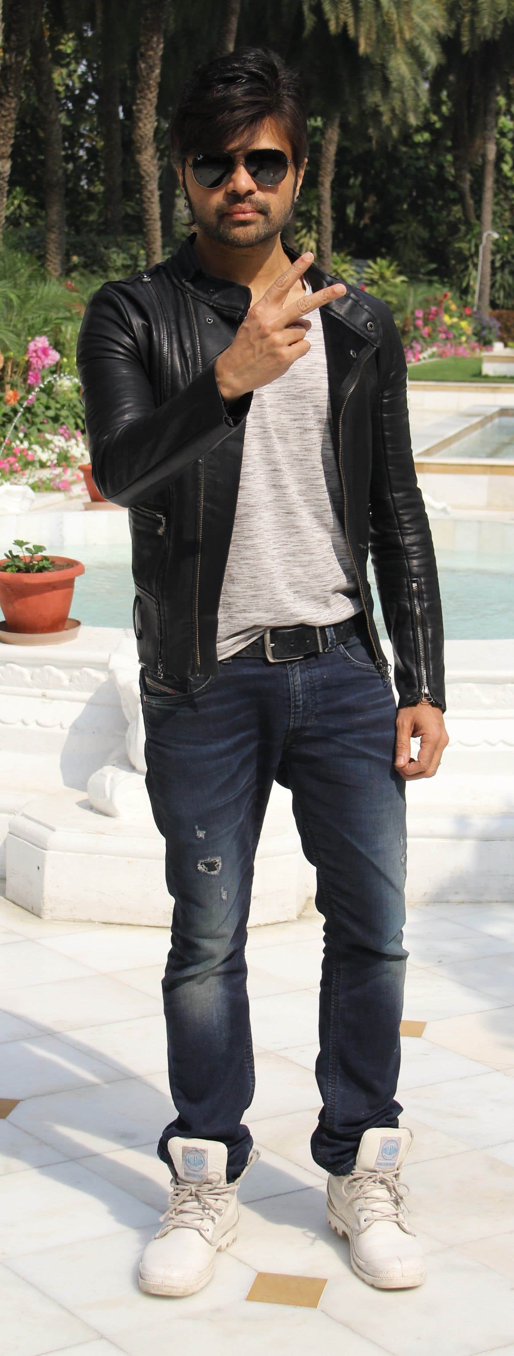 Birthday: himesh reshammiya who was once trolled for singing became famous overnight