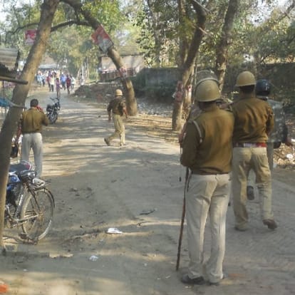 Police lathicharged at villagers.