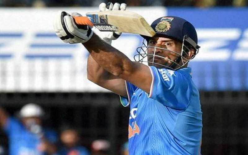 MS Dhoni Enters in Special 300 Club 
