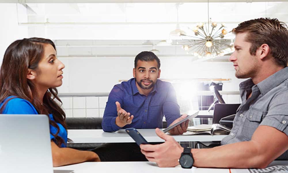  Do not do these things while romancing in office