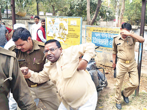 Collectorate on entering the SP and police ballyragging