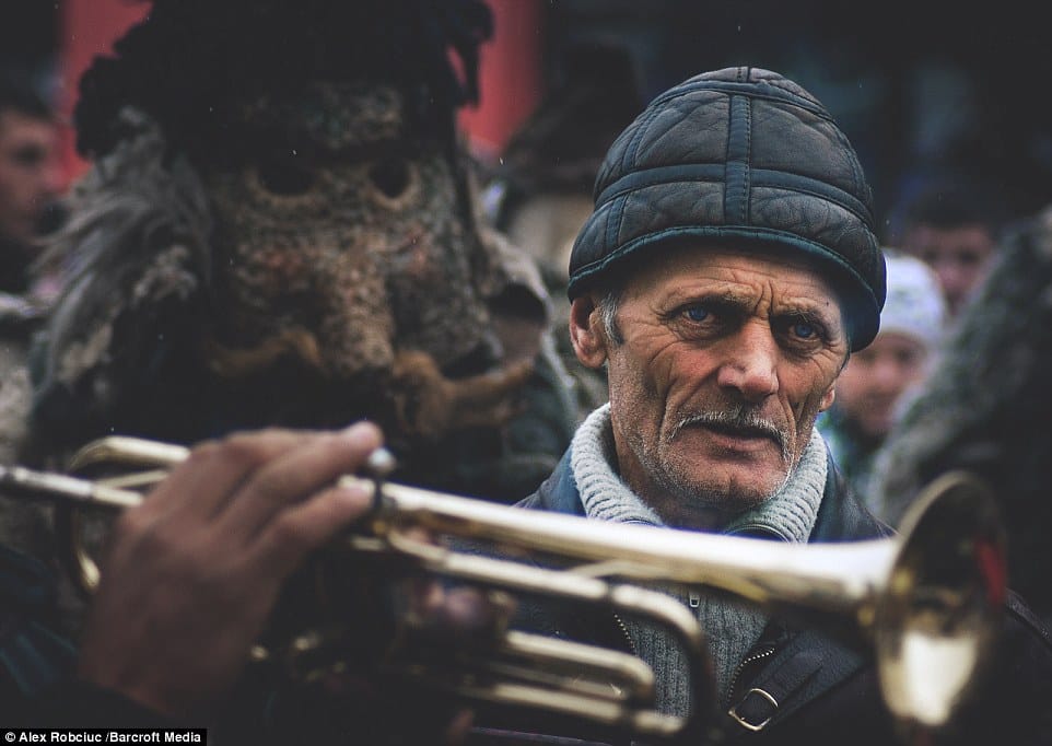 Life in the land of no selfies, photos of the remote Romanian villages