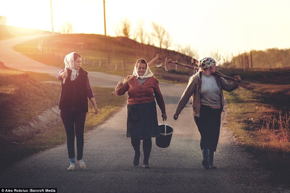 Life in the land of no selfies, photos of the remote Romanian villages