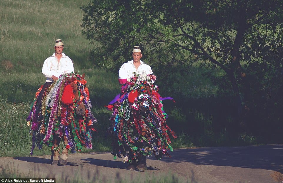 Life in the land of no selfies, photos of the remote Romanian villages