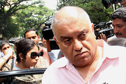 Mikhail killed Sheena, I was only shielding him, Indrani told Peter in jail