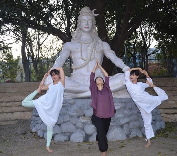  last day of international yoga festival in rishikesh.