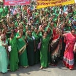 आंगनबाड़ी कार्यकत्रियां का प्रदर्शन