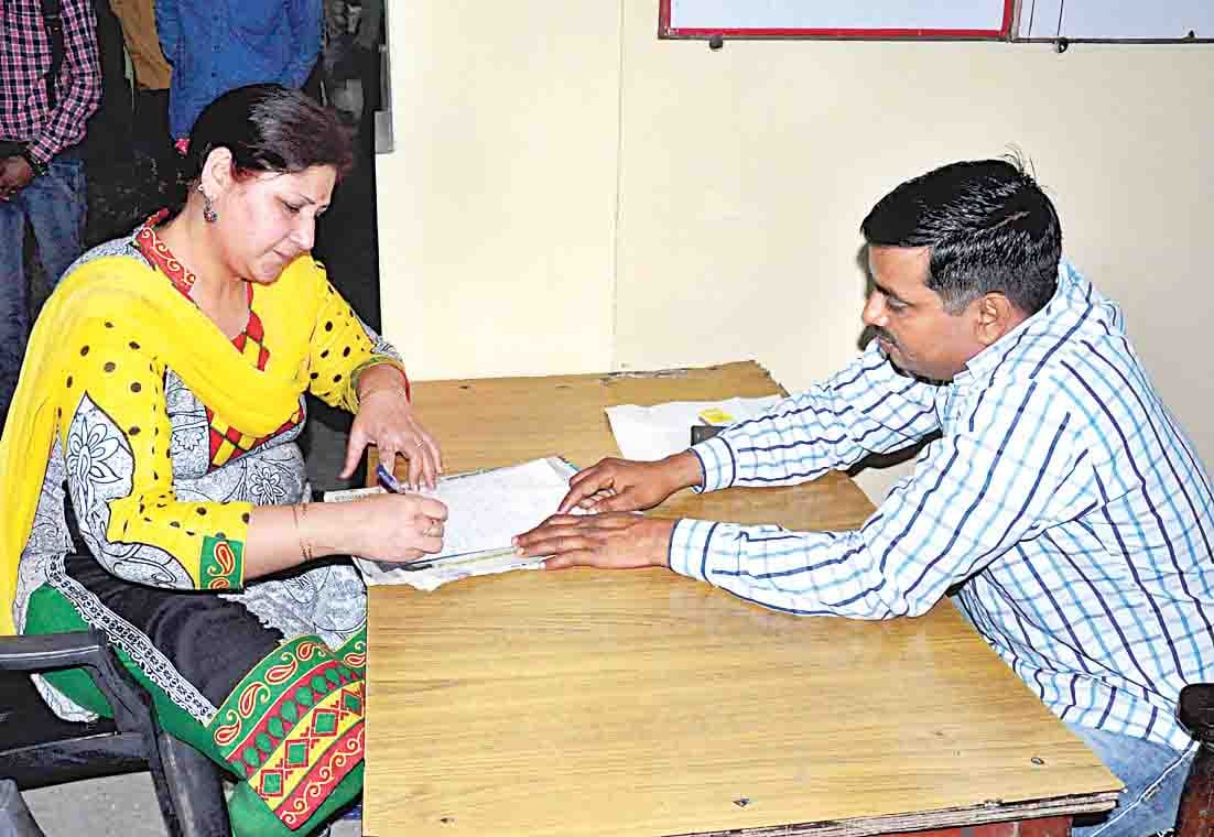 robbery in garghwal express