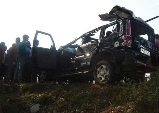 accident in hosiarpur, 4 family member killed