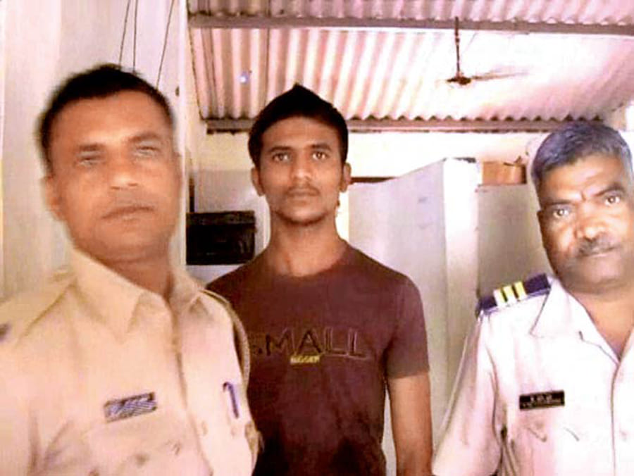 23-year-old boy killed step mother and father in Thane
