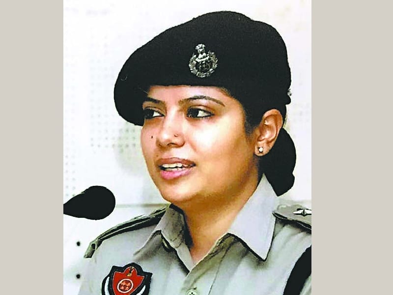 Girls woman IPS exam free tips IPS Amneet,  IPS Amneet, Jalandhar