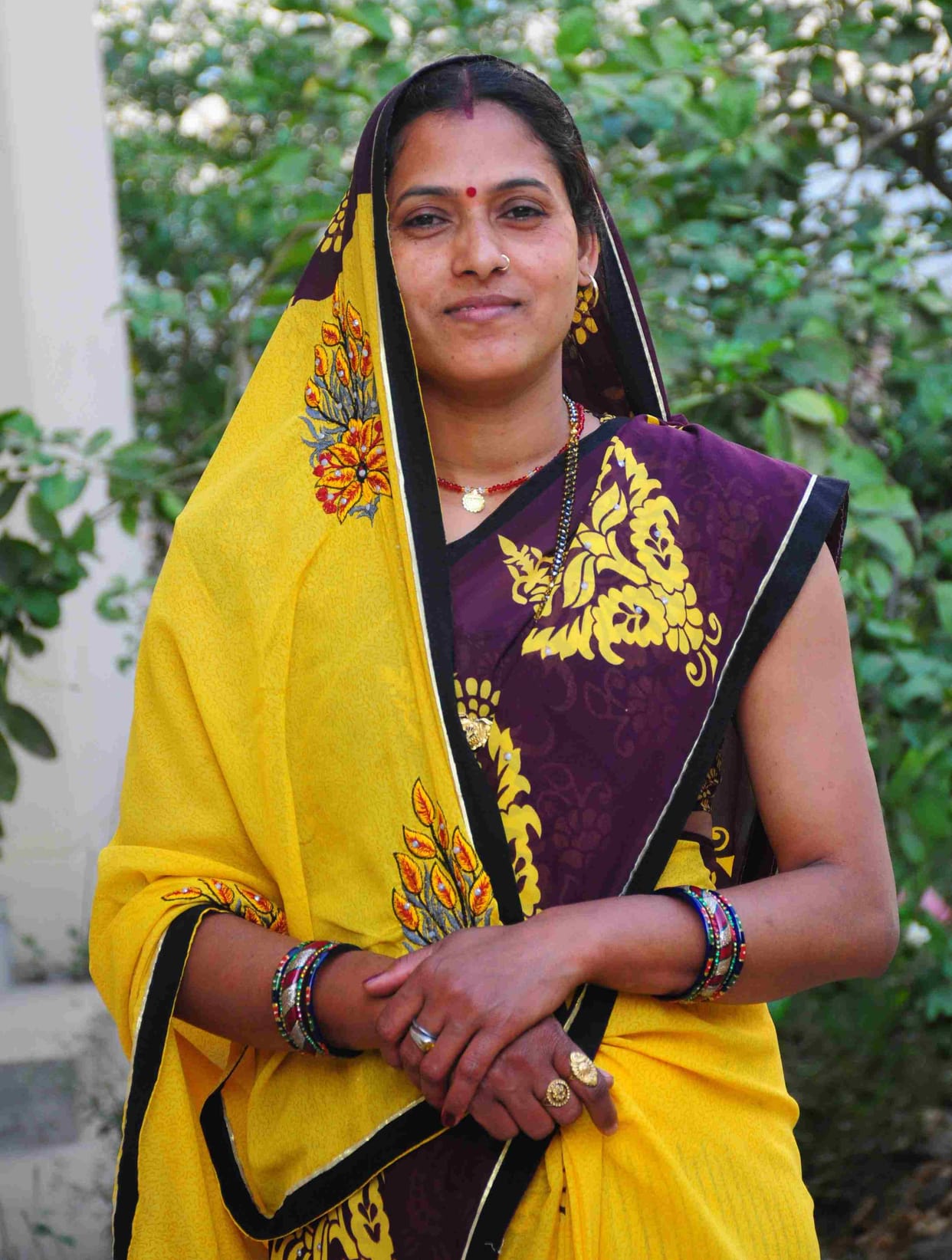 gudia give education to hundreds poor children