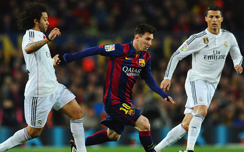lionel messi and ronaldo's fans fight