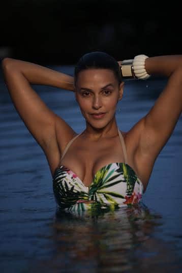 Neha Dhupia goes Bikini shopping in Fiji!!