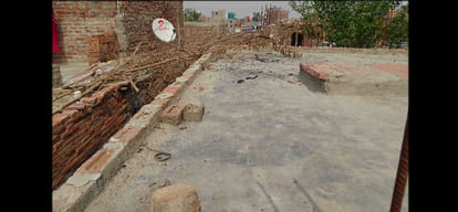 victim Swinging between life and death, had to fire after rape, dead