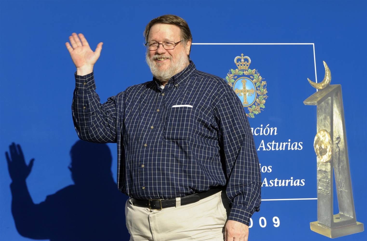 The First Ever Email, the First Tweet, 12 Famous Internet Firsts