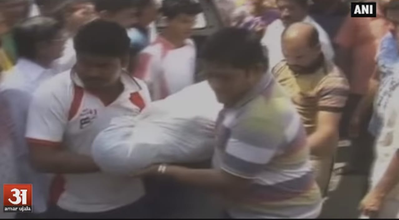 बेटे ने की मां-बाप की हत्या