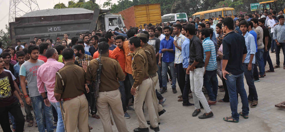 Trying to rape in girls hostel, warden and Security Supervisor Excluded