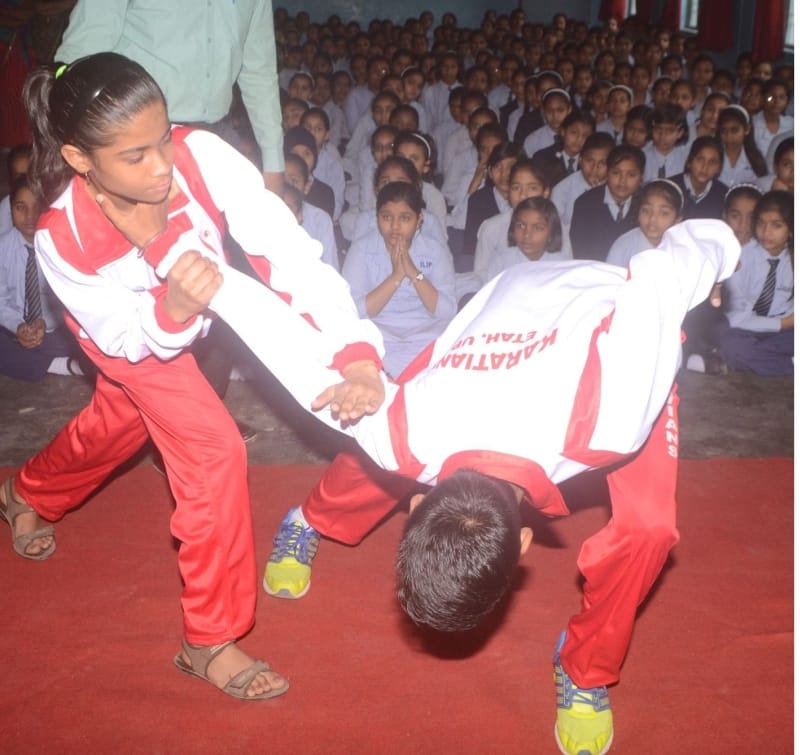 Teach students the tricks of self-defense
