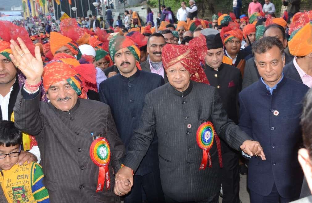 cm virbhadra singh announces 10 percent hike in donation for devtas.