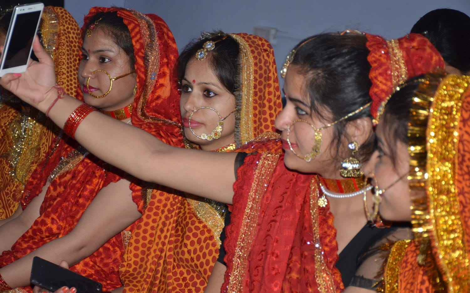 uttarakhand folk dance photos.