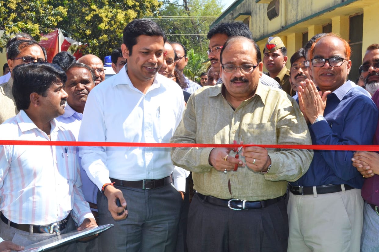Increase co- cultivated sugarcane cropped trench method