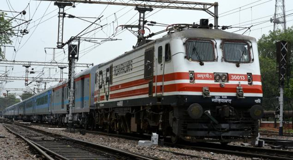 railway announced holiday special trains for holi